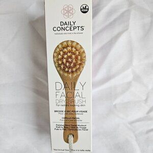 Daily Concepts DAily Facial Dry Brush - NEW